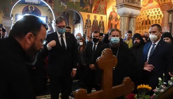 Vučić u Podgorici pokazao da je faktor nestabilnosti u regiji