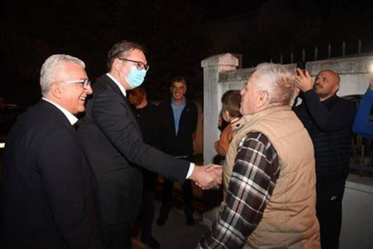 Vučić u Podgorici sa Mandićem i Kneževićem