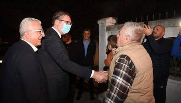 Vučić u Podgorici sa Mandićem i Kneževićem