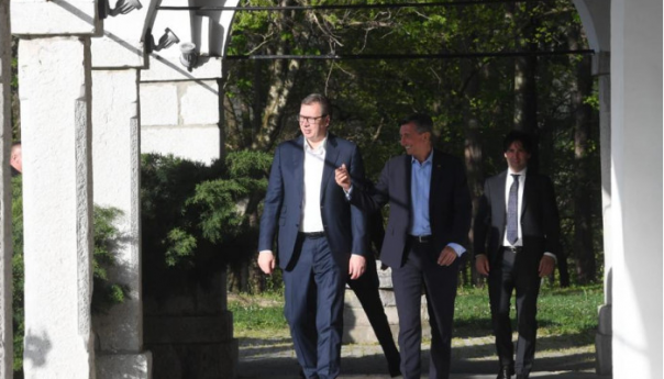 Vučić uoči sastanka sa Pahorom: Očuvanje mira je odgovornost lidera u regionu