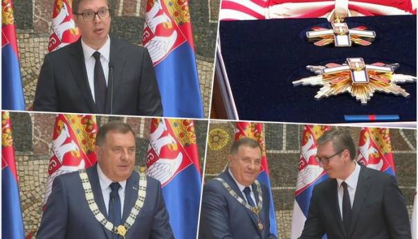 Vučić uručio najveće državno priznanje Miloradu Dodiku
