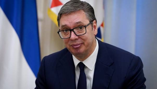 Vučić večeras obilazi vojsku i policiju zbog Kosova