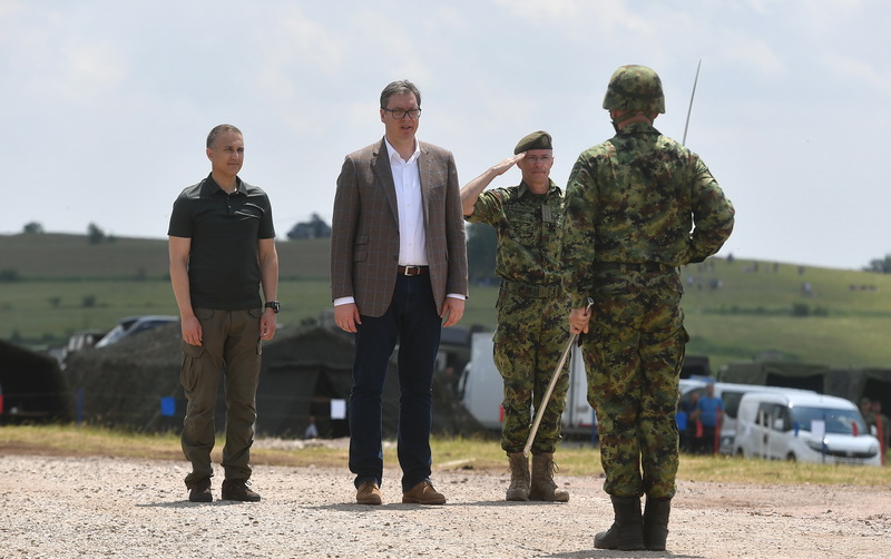 Vučić: Vojska će za devet mjeseci biti dvostruko jača