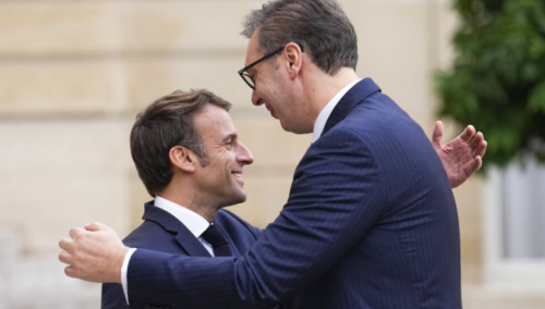 Vučić zadovoljan razgovorima sa Macronom