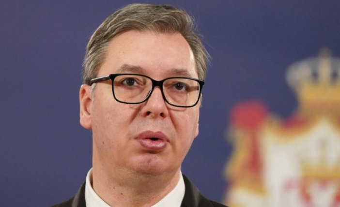 Vučić zamolio Macrona da urazumi Prištinu