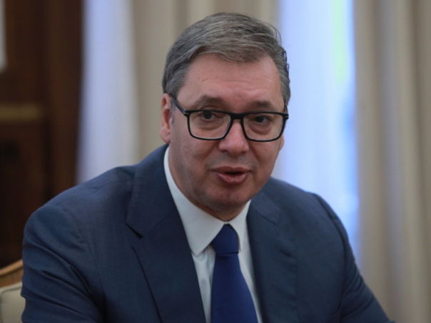 Vučić zatražio snažnije djelovanje KFOR-a na Kosovu