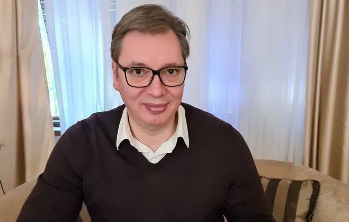 Vučić završio prvi semestar: Dobio sam tri desetke i jednu devetku