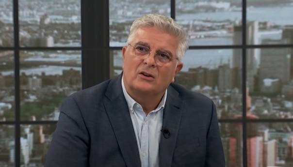 Vučićev analitičar: RS-u treba novi lider, a ne cirkuzant Dodik