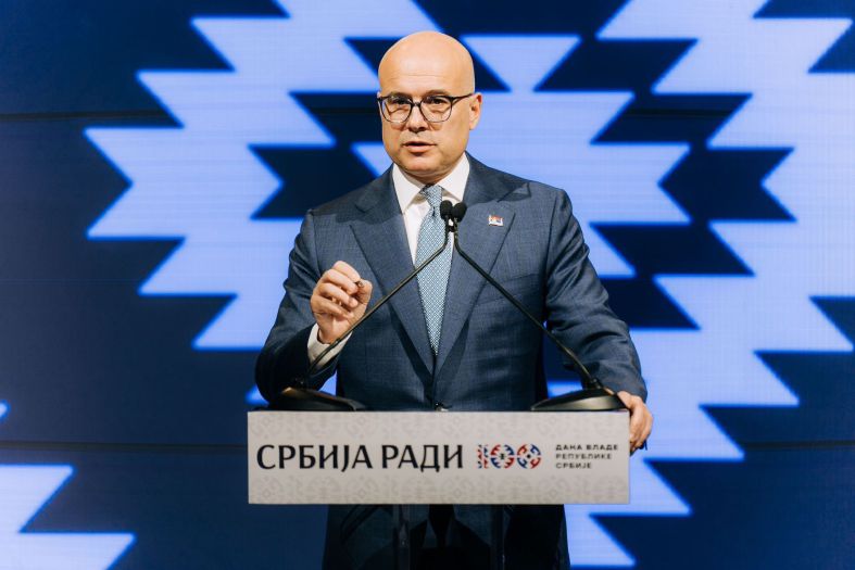 Vučićev premijer bijesan na demostrante: Oni su raspala banda, podržavaju ih ustaše