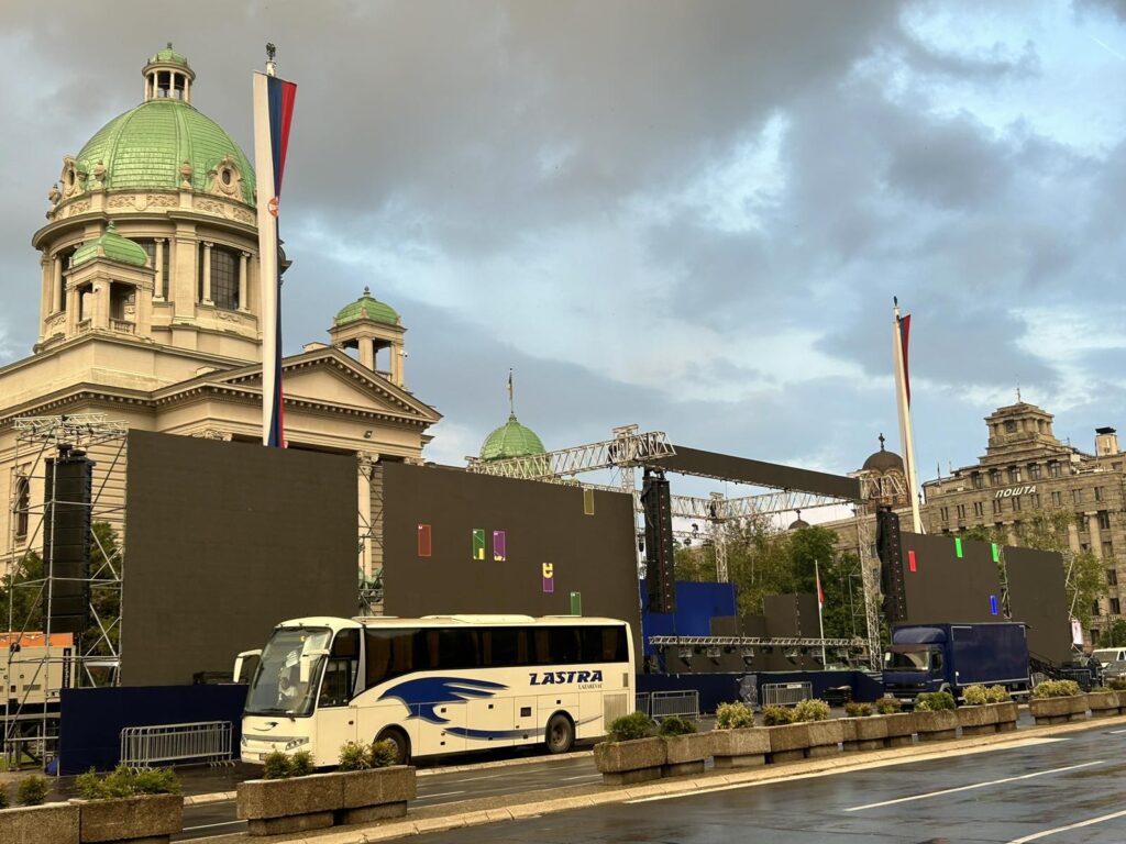 Vučićev skup danas u Beogradu, stižu mu vlast i opozicija iz RS