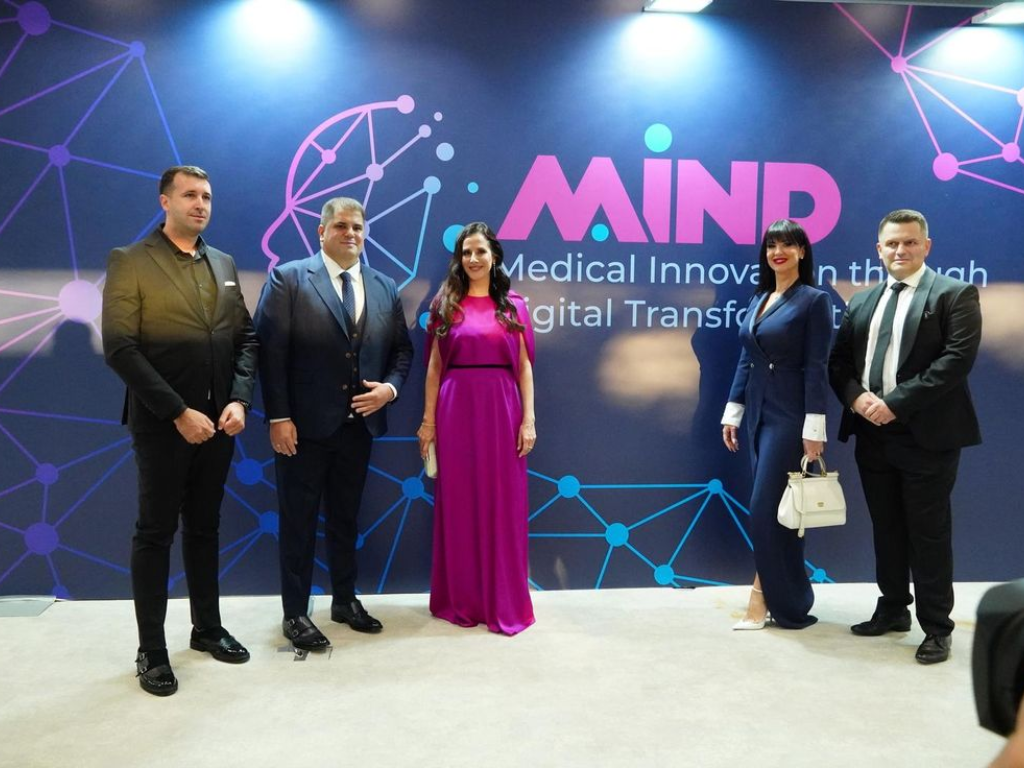 Vučićeva supruga snimljena u rijetkom izlasku