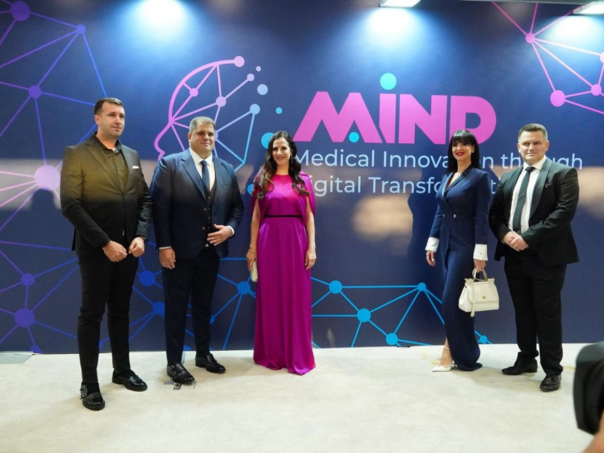 Vučićeva supruga snimljena u rijetkom izlasku