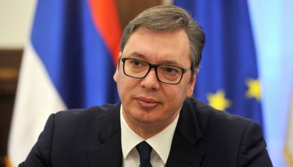 Vučićevi roditelji pozitivni na virus korona, otac hospitalizovan