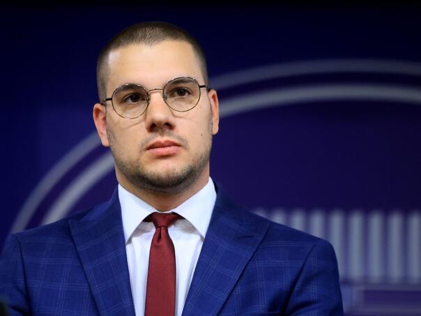 Vučinić izložio "prijedlog" referendumskog pitanja: "Je li burek s mesom"