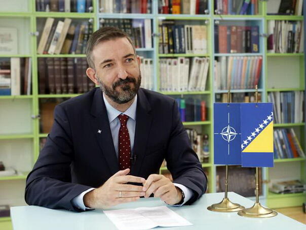 Vučinić: NATO je uz BiH, ali vaša sudbina je u vašim rukama