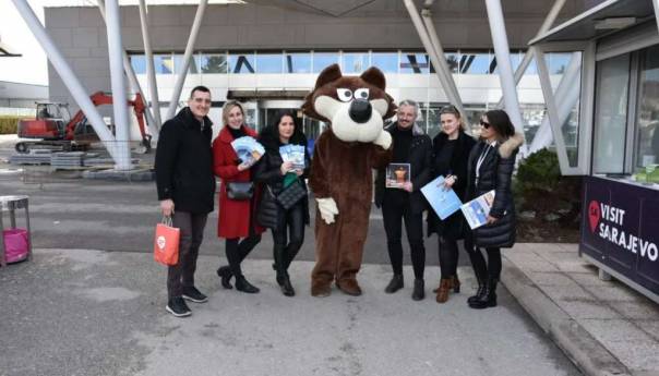 Vučko priredio nesvakidašnji doček na sarajevskom aerodromu