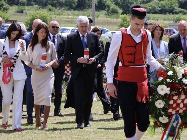 Vukanović: Čović veliča ustaše, a Dodik ne smije da pisne