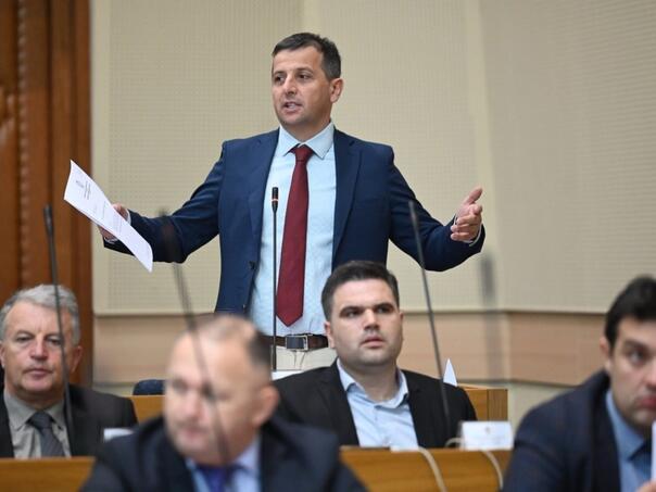 Vukanović: Dodik radikalizuje situaciju, to odgovara i Vučiću