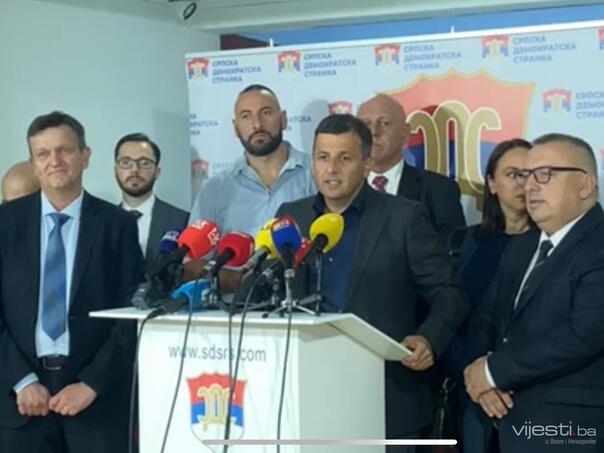 Vukanović nakon sastaka opozicije: Draško nam je zabio nož u leđa!