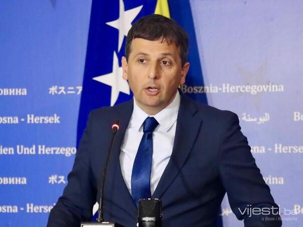 Vukanović o umanjenim sredstvima od Plana rasta: Krišto slijepo sluša Čovića, ali i Dodika