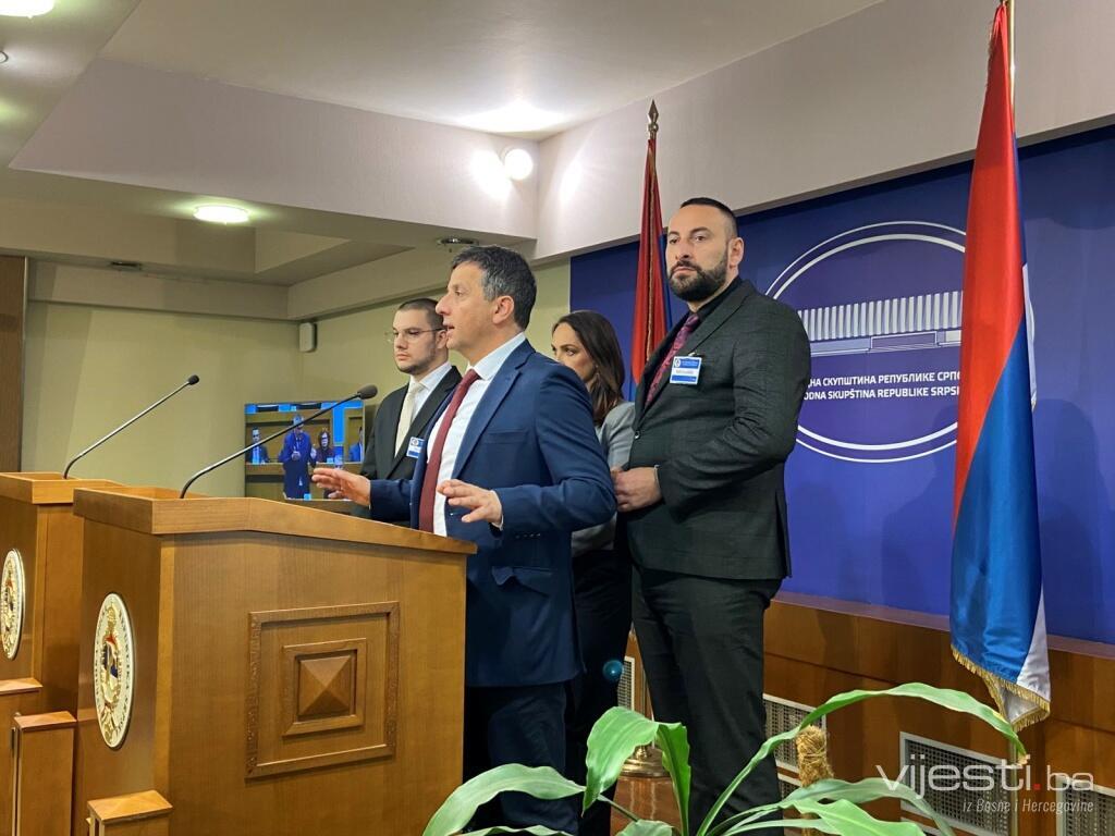 Vukanović: Stevandić bi da je NSRS njegov crveni kombi