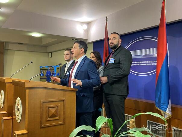 Vukanović: Stevandić bi da je NSRS njegov crveni kombi