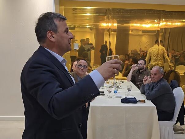 Vukanović slavio rođenje djece: Došli blizanci, pobijedili Studenti