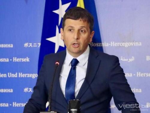 Vukanović: "Vučić dolazi u Trebinje, nemamo ni aerodroma ni puta"
