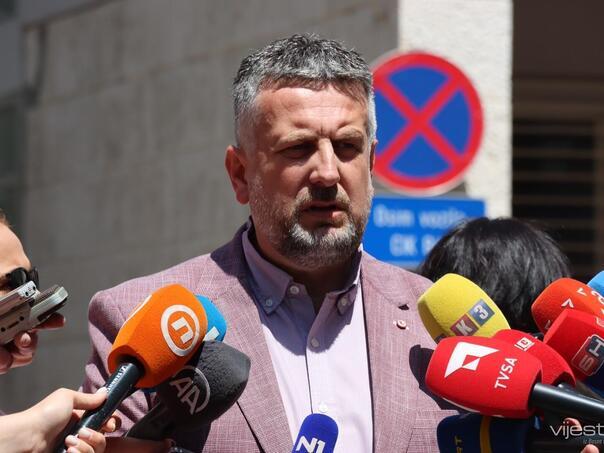 Vuković: Krišto po nalogu SNSD-a i HDZ-a drži Srbe na dva ministarska mjesta