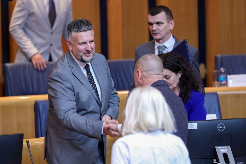 Vuković pozvao rukovodstvo RS da podnesu ostavke