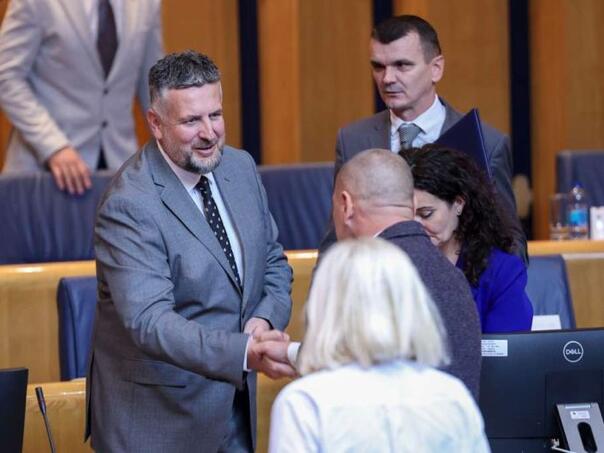 Vuković pozvao rukovodstvo RS da podnesu ostavke