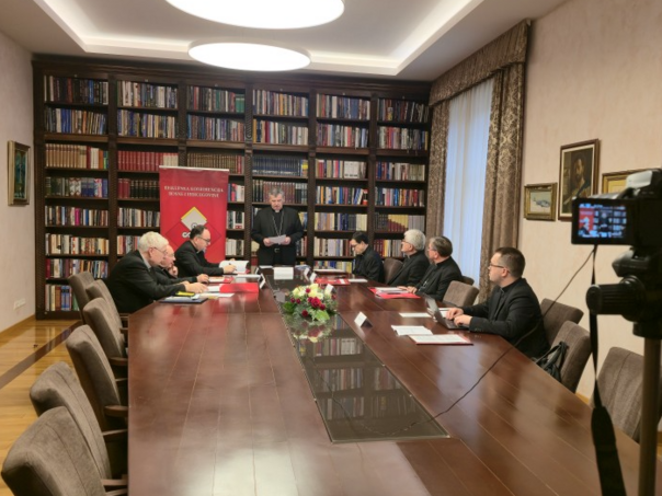 Vukšić: U BiH ostalo oko 320.000 katolika, najteže je u RS