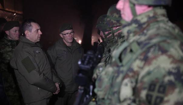 Vulin: Naš vojnik će imati najsavremeniju i najbolju opremu