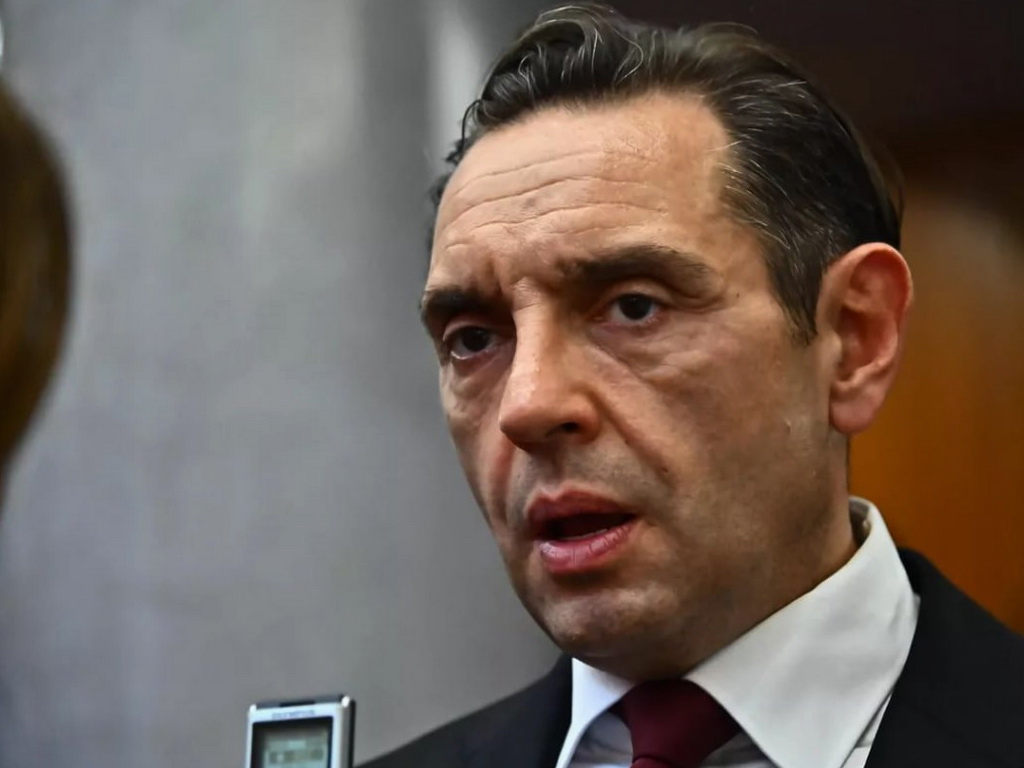 Vulin o ratnom zločincu: Srbija duguje Ratku Mladiću državnu i vojnu sahranu