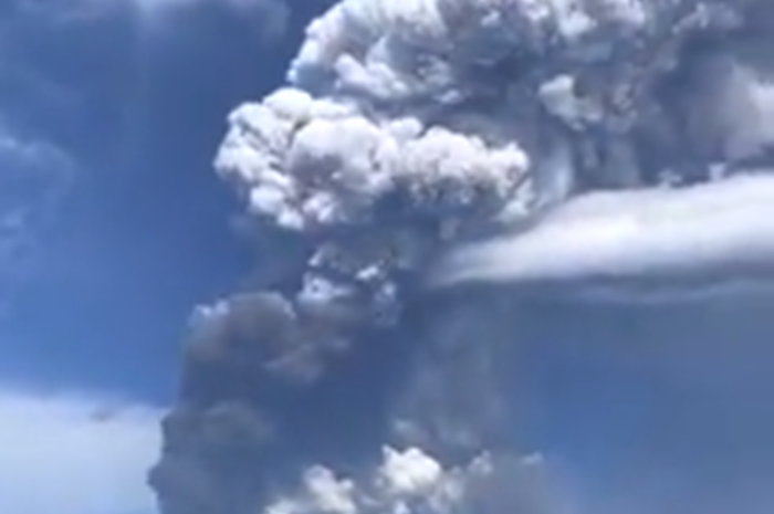 Vulkan Etna na talijanskome otoku Siciliji ponovno eruptirao