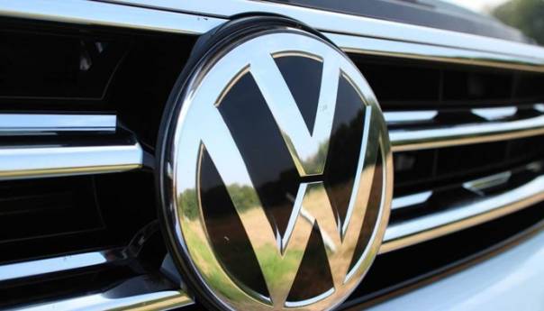 VW povlači 38 hiljada automobila zbog problema s papučicom kočnice