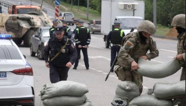 Wagner juri prema Moskvi, grade se bunkeri, poletio Putinov avion