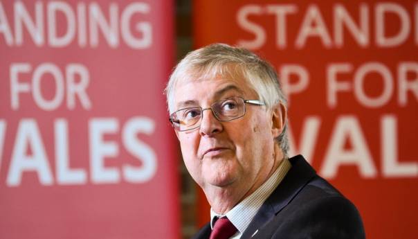 Wales zbog širenja virusa uvodi dvosedmičnu blokadu