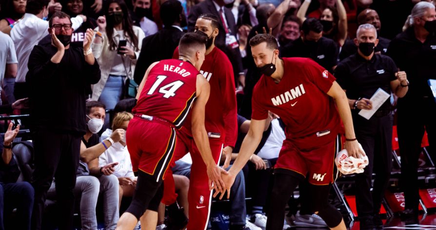 Warriorsi u tijesnoj završnici savladali Clipperse, Heat nanio težak poraz prvacima