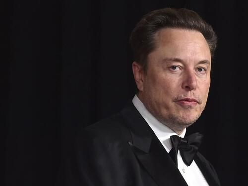 Washington Post: Musk radio ilegalno tokom '90-ih