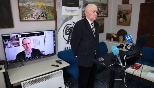 Weber: Odluke Schmidta imale su kontradiktorni efekat