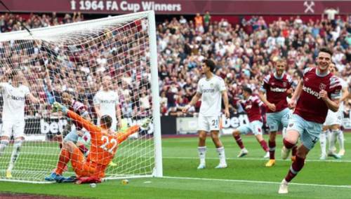 West Ham slavio protiv Leeds, Everton u dobroj situaciji