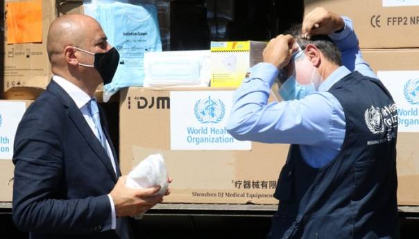 WHO donirao FBiH 12,6 tona zaštitne opreme za 'vruću jesen'