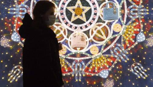 WHO: Nosite maske tokom porodičnih okupljanja za Božić