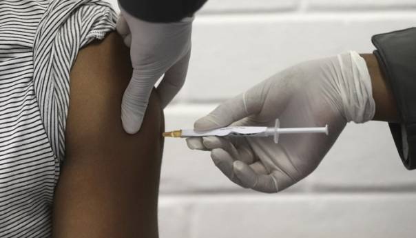 WHO pozdravlja prednosti nove vakcine AstraZenece