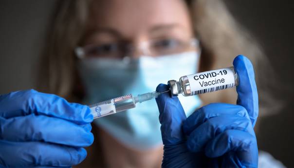 WHO: Treća doza vakcine pomaže u suzbijanju širenja koronavirusa