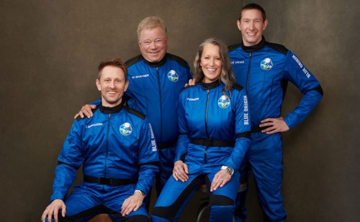 William Shatner, ikona Zvjezdanih staza, vinuo se u svemir u raketi Blue Origina