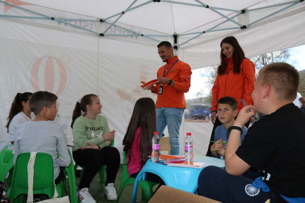 World Vision BiH: Uspostavljen siguran prostor za djecu, u slučaju nesreće