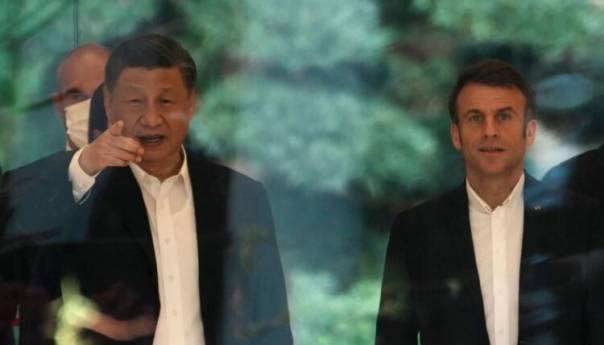 Xi priredio neobično raskošan doček Macronu