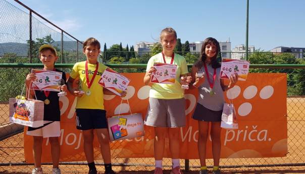YOSHI KUP 2021.: Uspješno završen teniski turnir za dječake i djevojčice